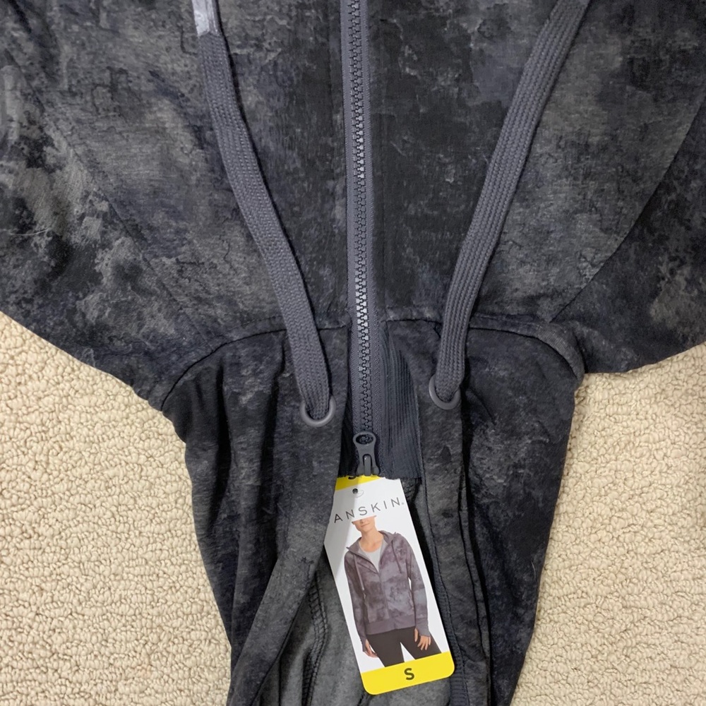 Athletic jacket - Picture 6 of 8